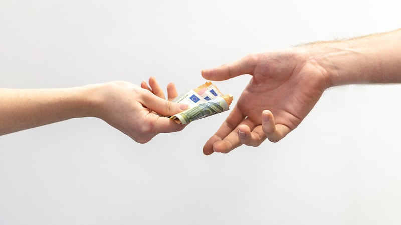 Decreto esecutivo sul salario minimo approvato