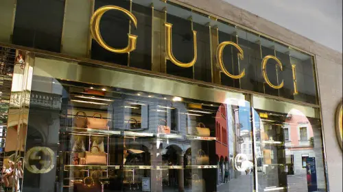 Il sindacato Unia contro la legge sui nuovi orari di apertura dei negozi