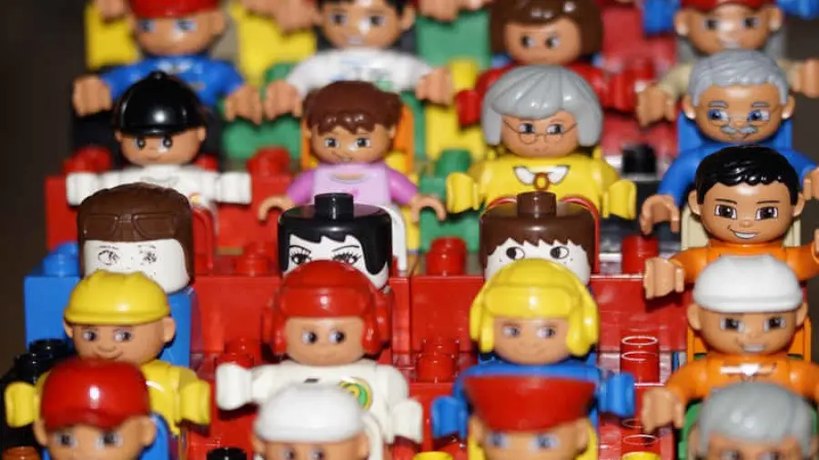 Oggi gli investimenti vanno fatti nei Lego