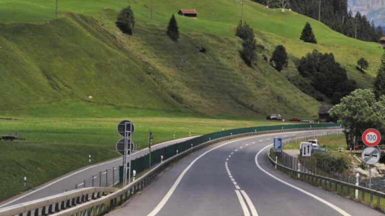 La vignetta autostradale svizzera